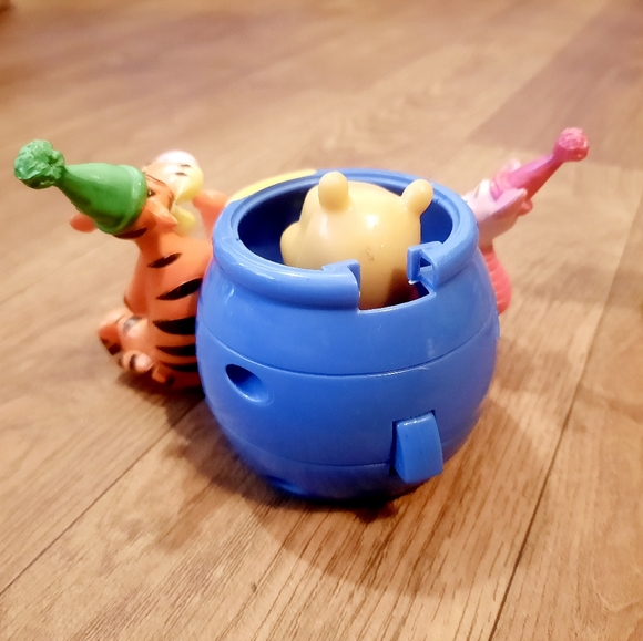 SOLD Winnie The Pooh Birthday Figurines - Picture 9 of 9